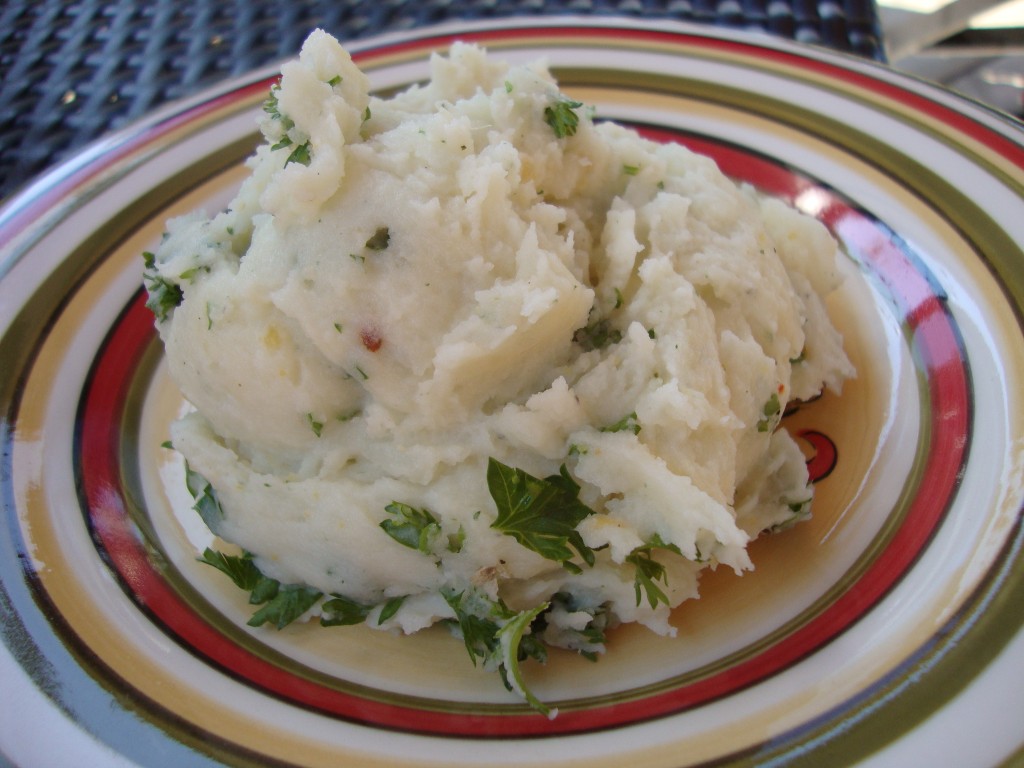 Cheesy Garlic Whipped Potatoes with Parsley Cat Can Cook
