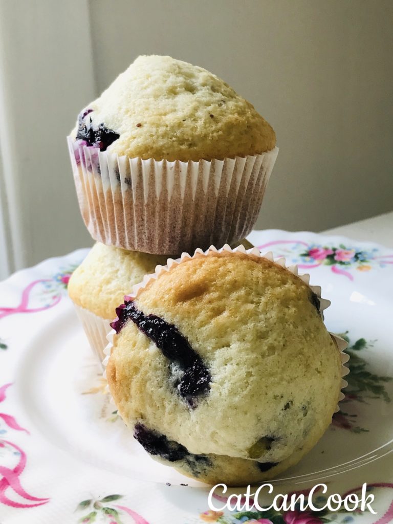 homemade blueberry muffins